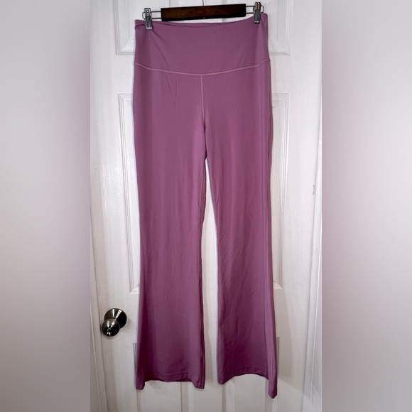 Lululemon Groove Nulu High-Rise Flared Pant Regular Pink/Lilac Size 10 - Picture 1 of 7